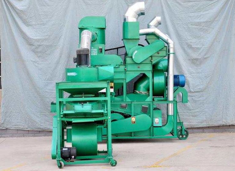 Peanut shelling machine